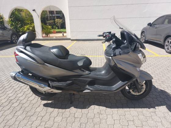 SUZUKI BURGMAN 650 EXECUTIVE 